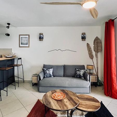 Cosy Letchis Apartment Saint Pierre Bagian luar foto