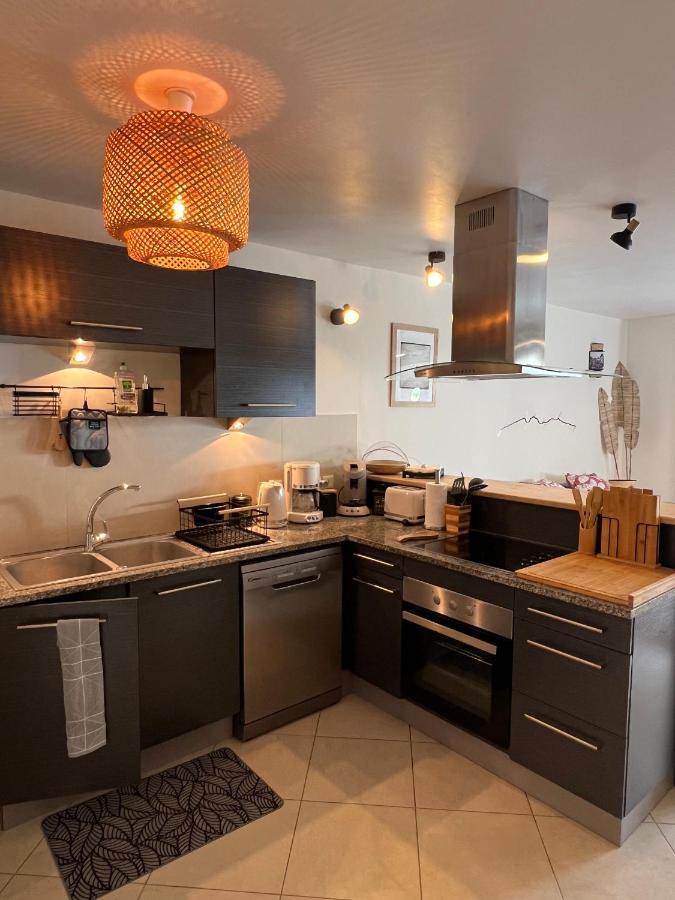 Cosy Letchis Apartment Saint Pierre Bagian luar foto