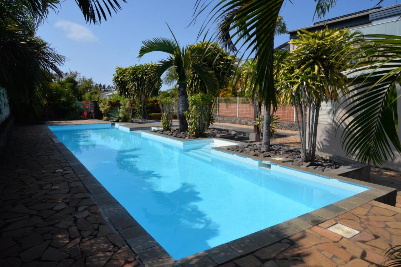 Cosy Letchis Apartment Saint Pierre Bagian luar foto
