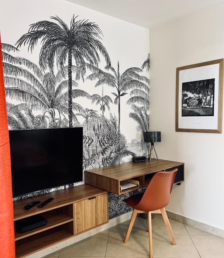 Cosy Letchis Apartment Saint Pierre Bagian luar foto